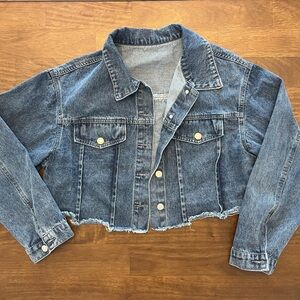 Stylish Cropped Denim Jacket